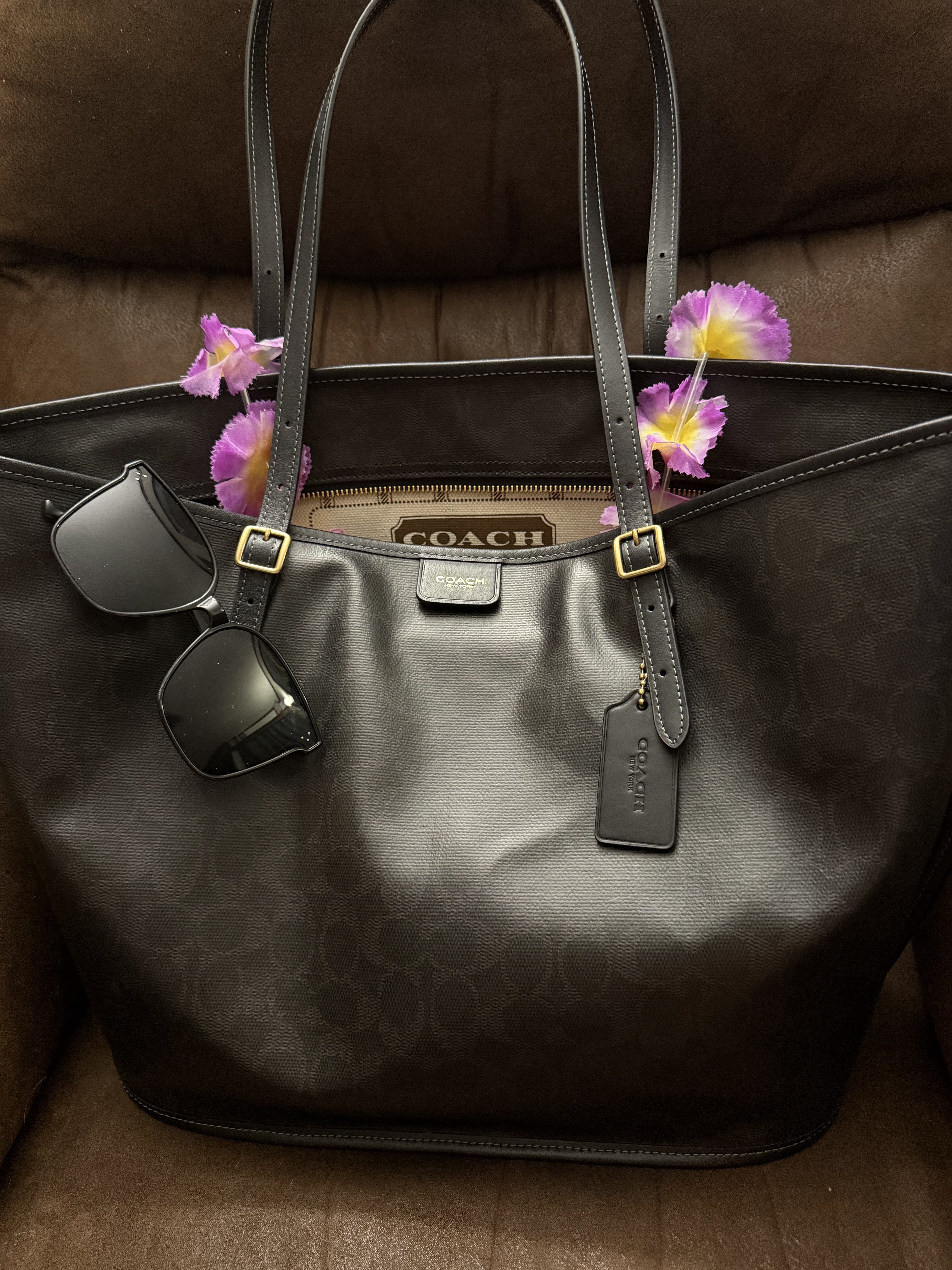 Taxi Tote Bag In Signature Canvas | COACH®