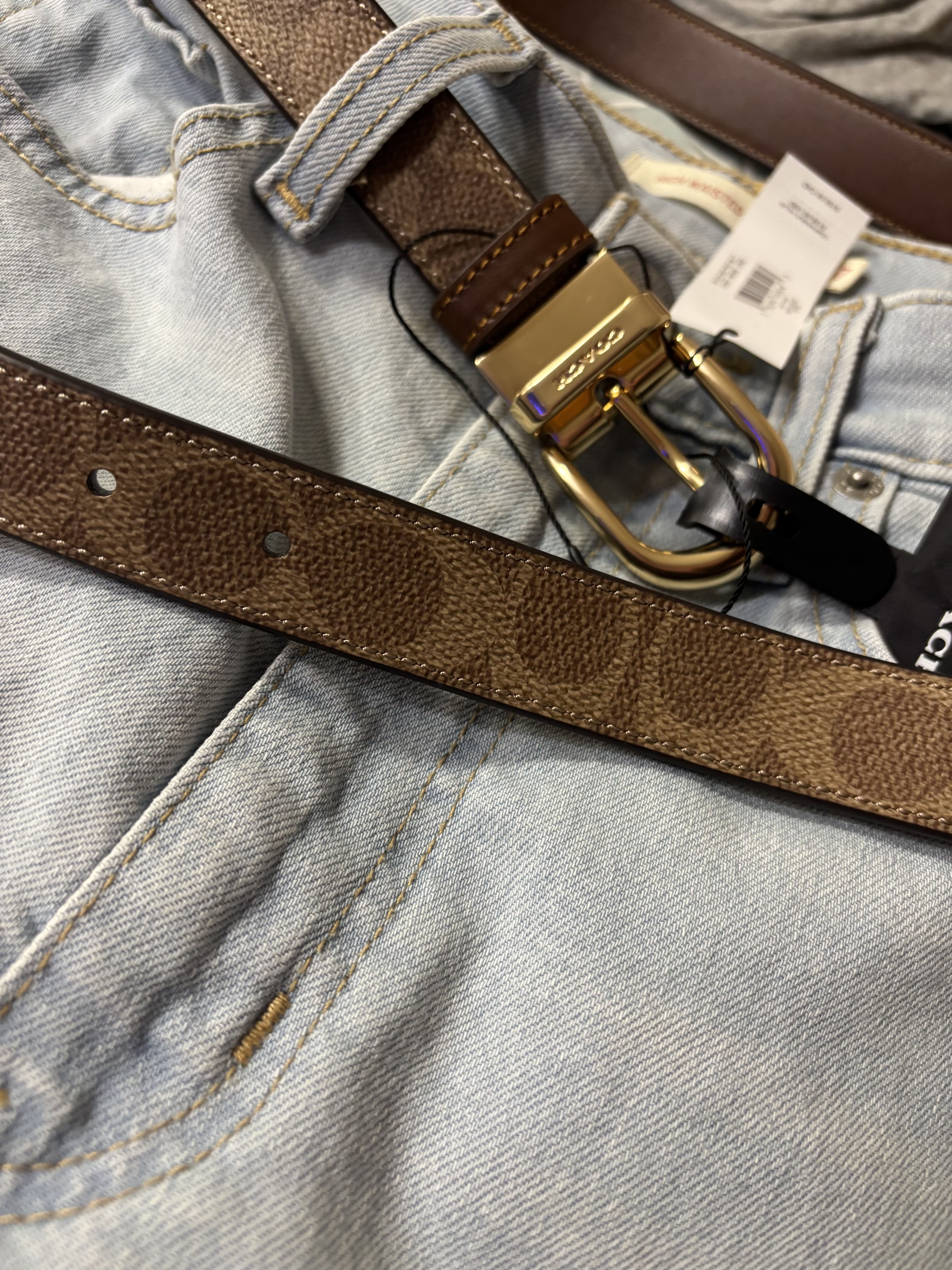 Coach Buckle Cut-To-Size Belt, 25 Mm NWT Coach Signature Buckle Cut To Size Belt, 25 Mm Signature  main image 2