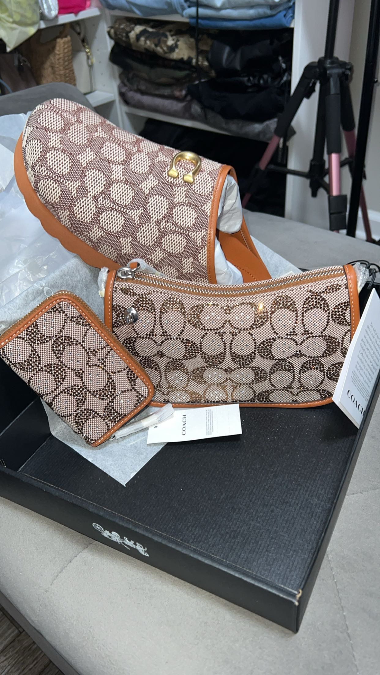 ★Coach★ Small House Around Card Case with Quilting CBF62 L ☆Coach☆ Small House Around Card Case with Quilting CBF62 L