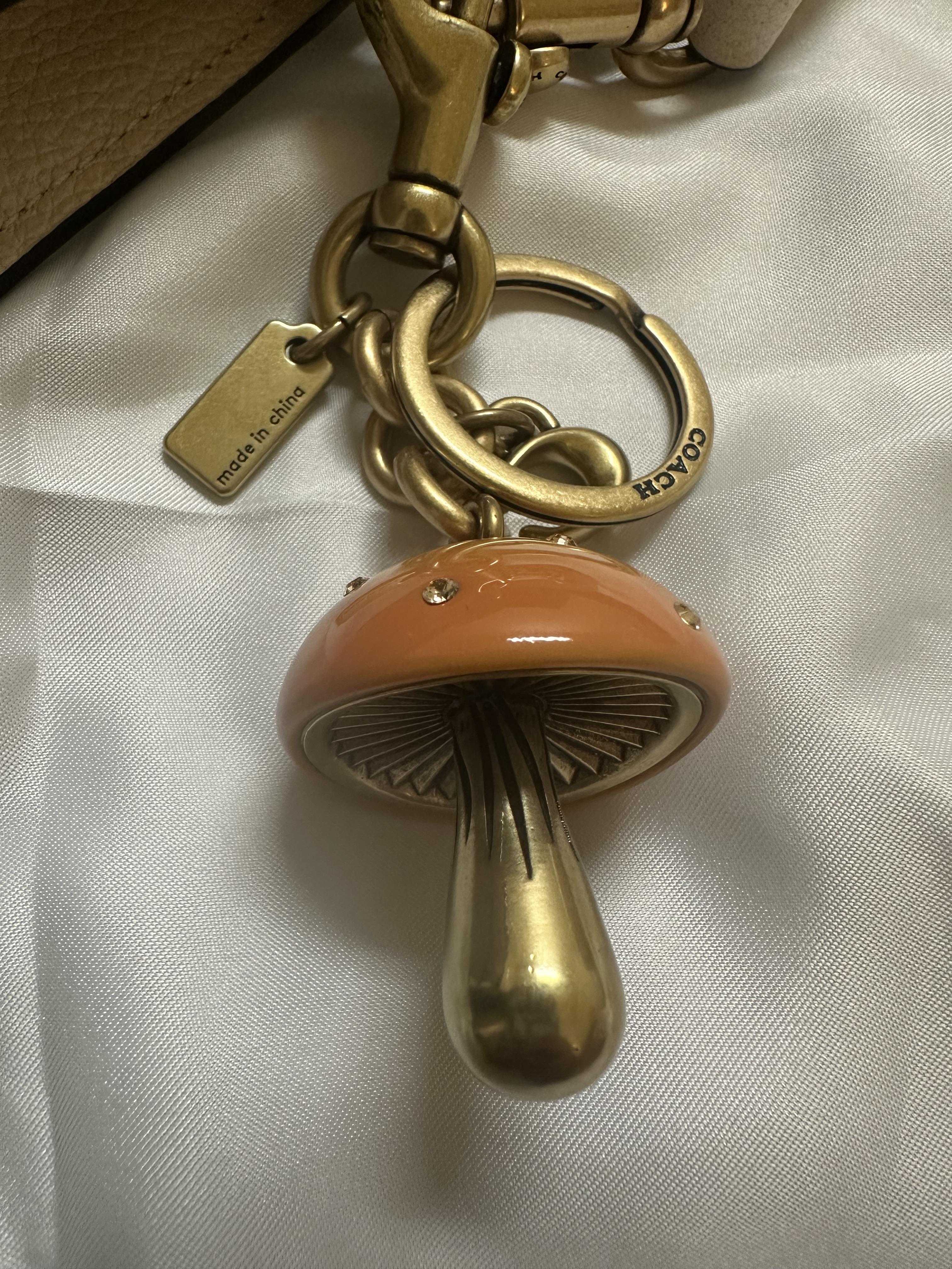 【COACH】MUSHROOM BAG CHARM キノコのバッグチャーム CZ123 COACH® | Mushroom Bag Charm