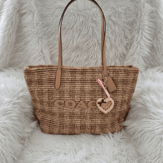 City Tote Bag In Signature Canvas | Bags | Coach | COACH®