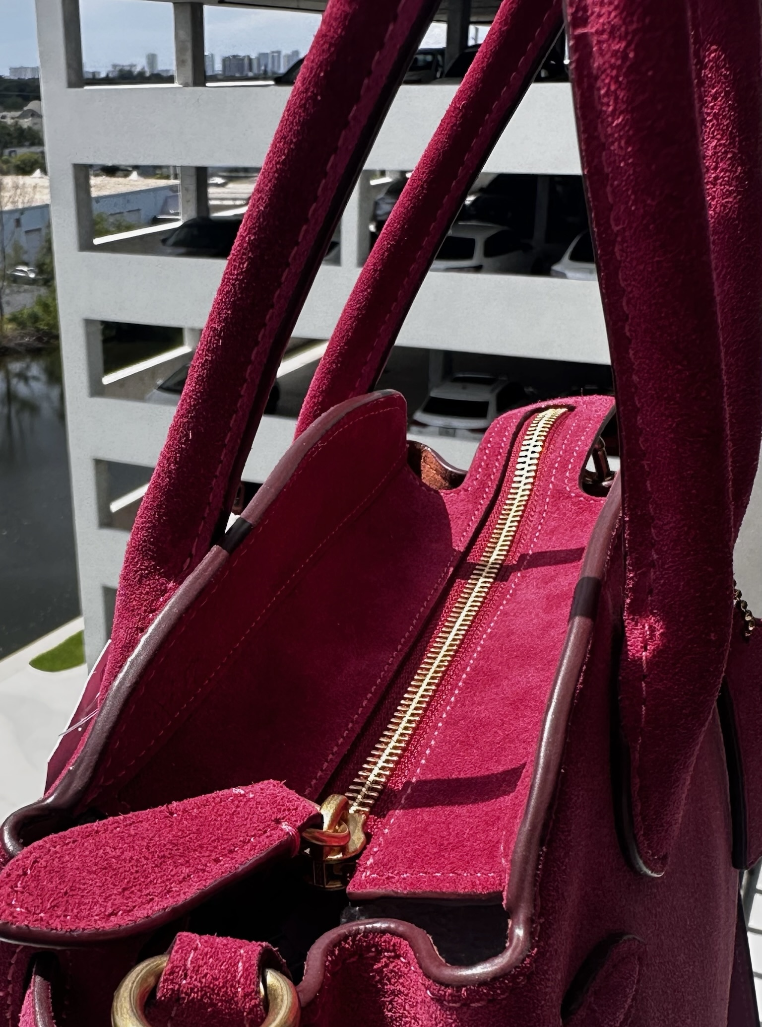 Soft Empire Carryall Bag 21 | COACH®