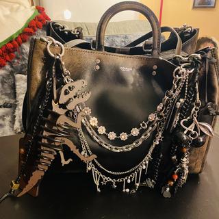 40【未使用級】COACH ボディバッグ COACH OUTLET｜【公式】キャリー クロスボディ バッグ・ラブド デニム