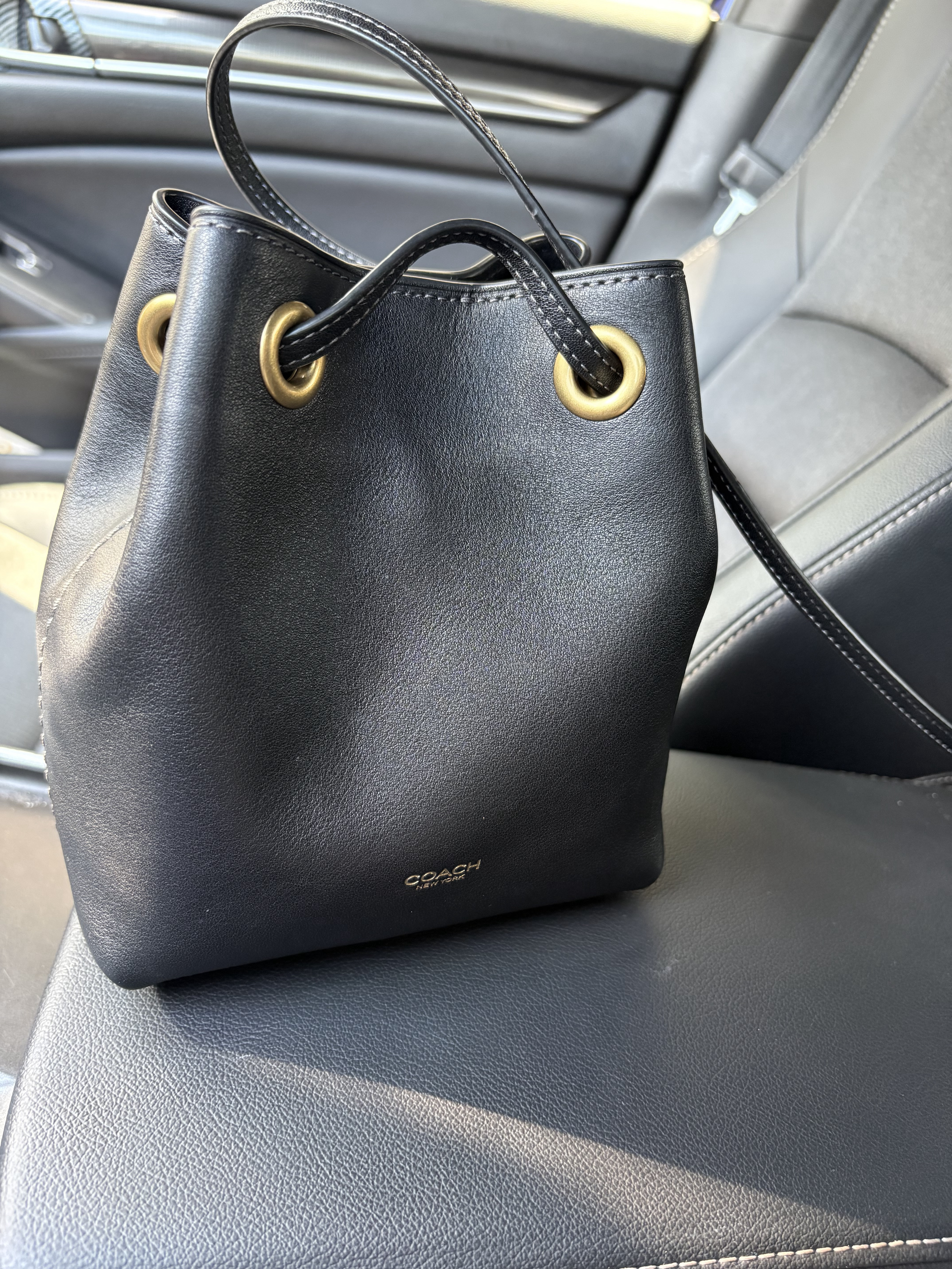 【y.n.y.m】COACH ショルダーバッグ Jade Drawstring Bag | Bags | Coach | COACH®