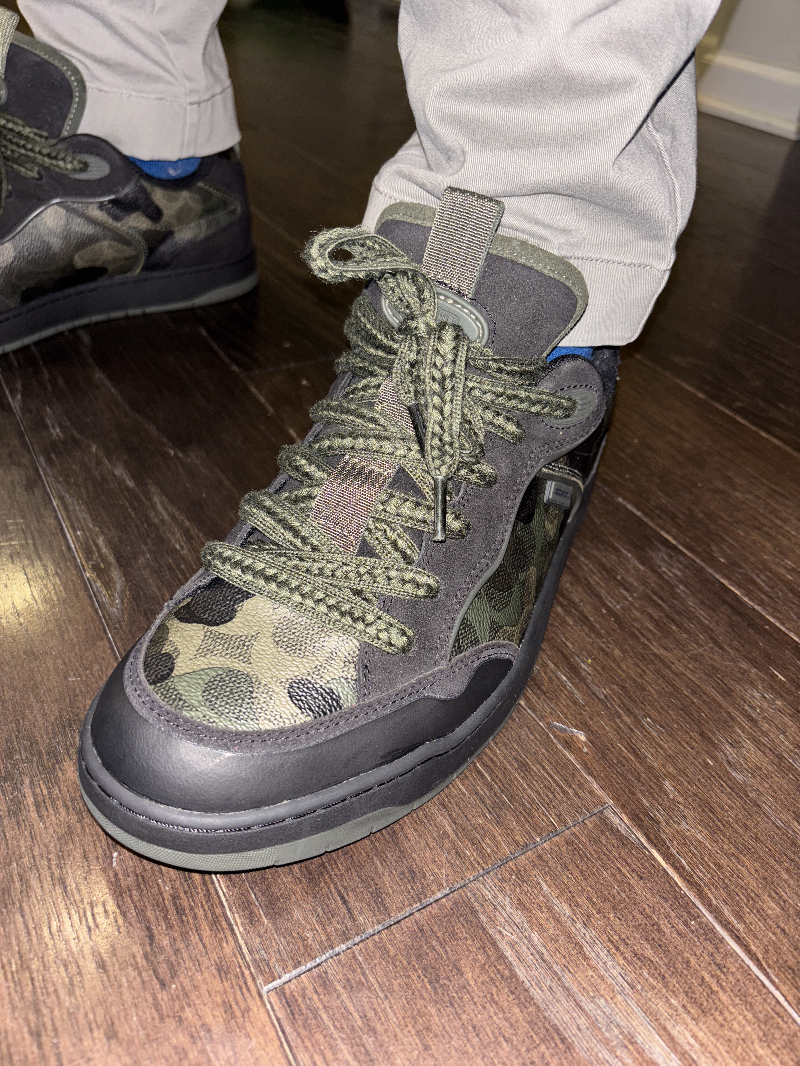 【Coach】 C203 Sneaker In Signature Canvas ◆国内発送◆ COACH® | C203 Sneaker In Signature Canvas
