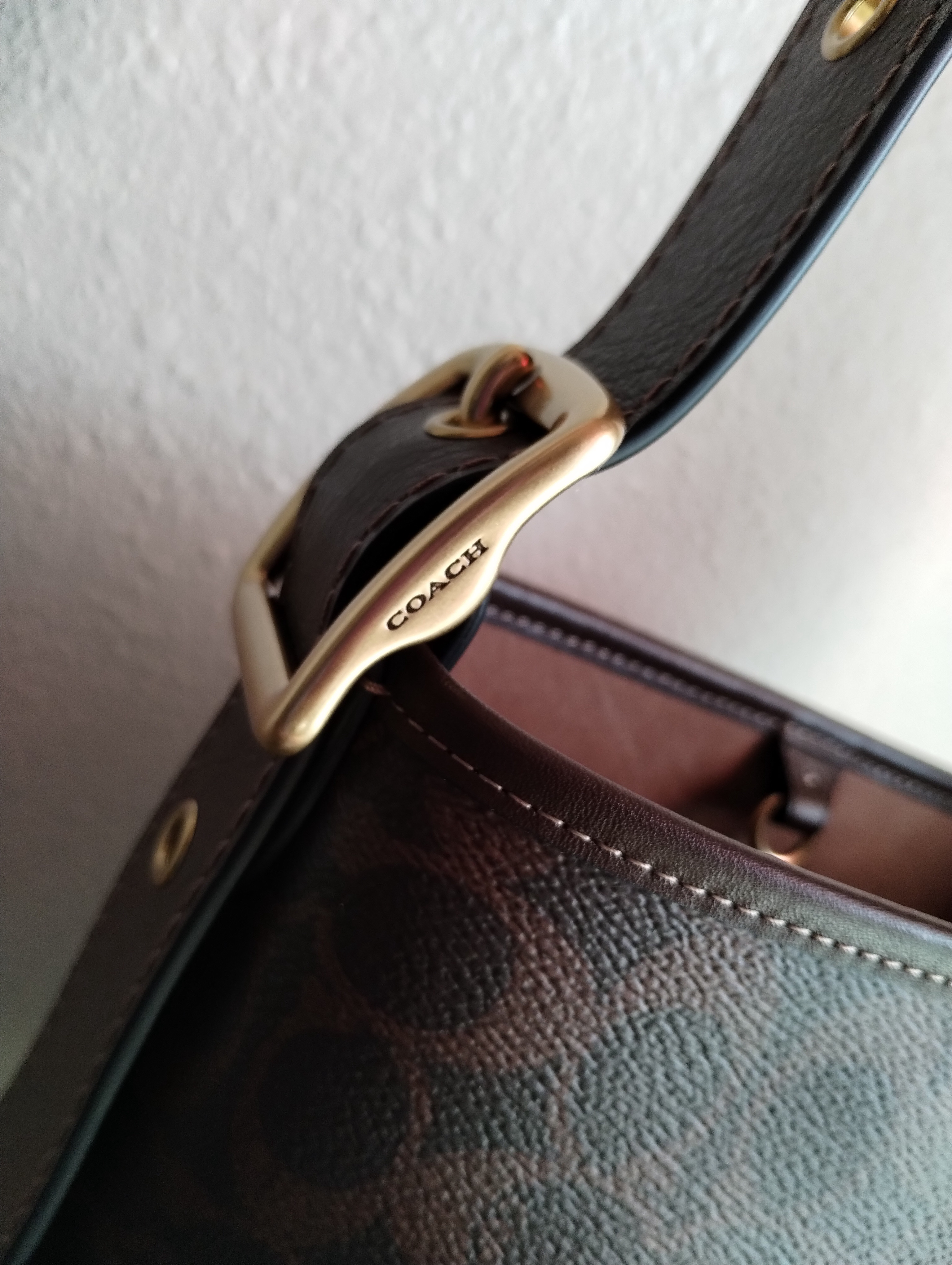 Bleecker Bucket Bag 21 | Bags | Coach | COACH®