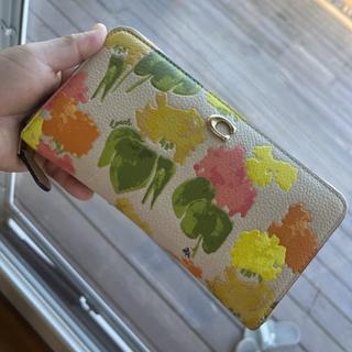 【中古美品】COACH ACCORDION ZIP WALLET 花柄 Coach Accordion Zip Wallet With Vintage Daisy Script Print Pink