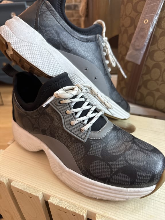 C270 Tech Runner | COACH®