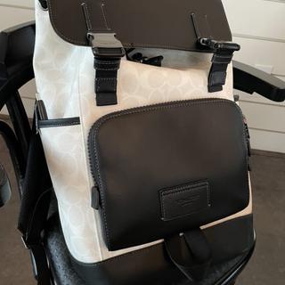 Track Backpack In Colorblock Signature Canvas With Coach  display picture 3