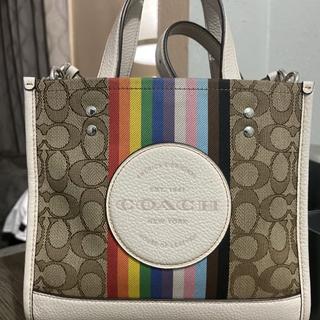 Dempsey Tote Bag 22 In Signature Canvas With Tiger | COACH®