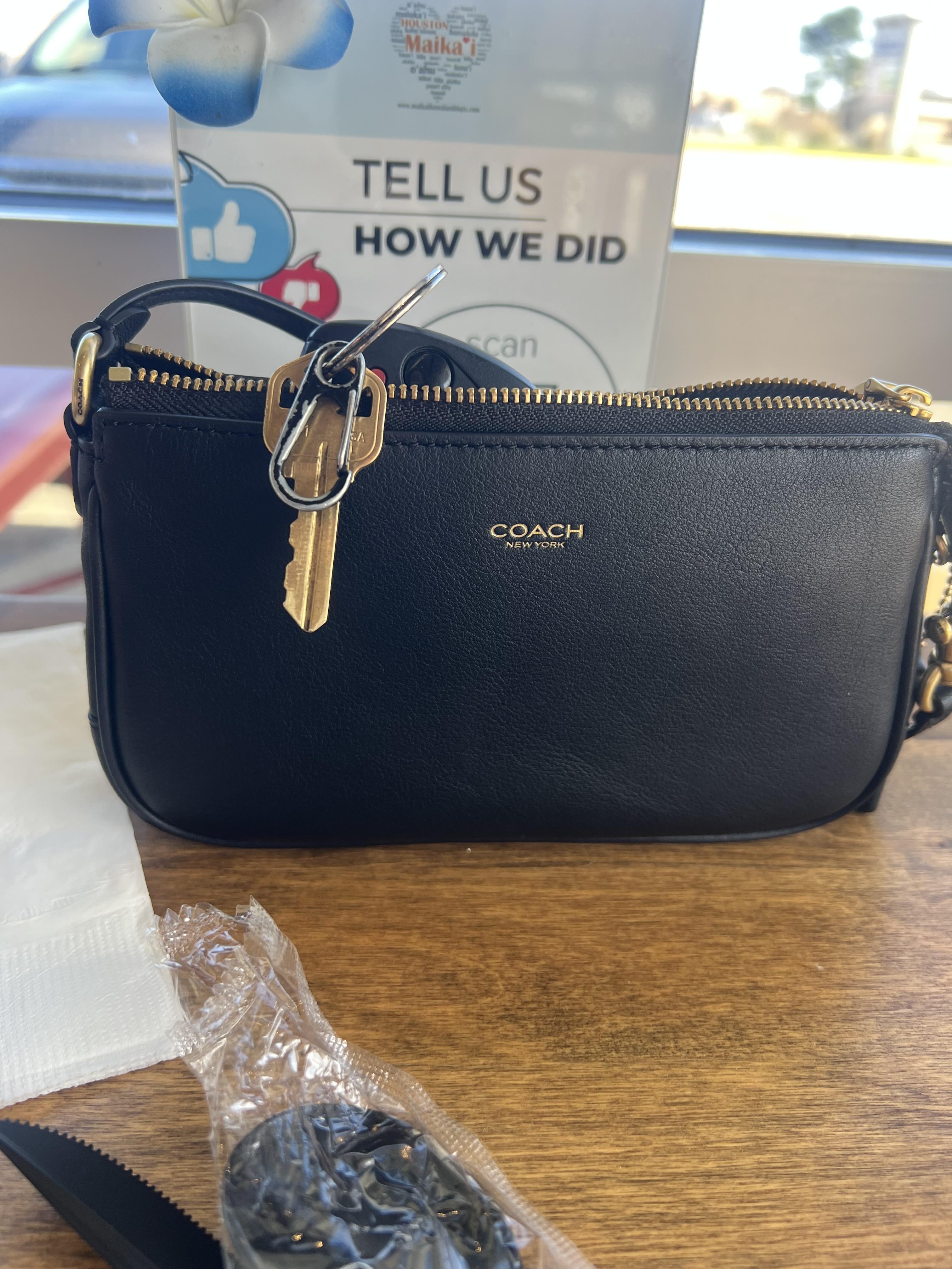 Plaza Bag 18 In Signature Canvas | Wristlets | Coach | COACH®