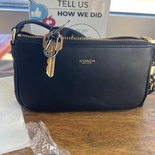 Plaza Bag 18 In Signature Canvas | Wristlets | Coach | COACH®