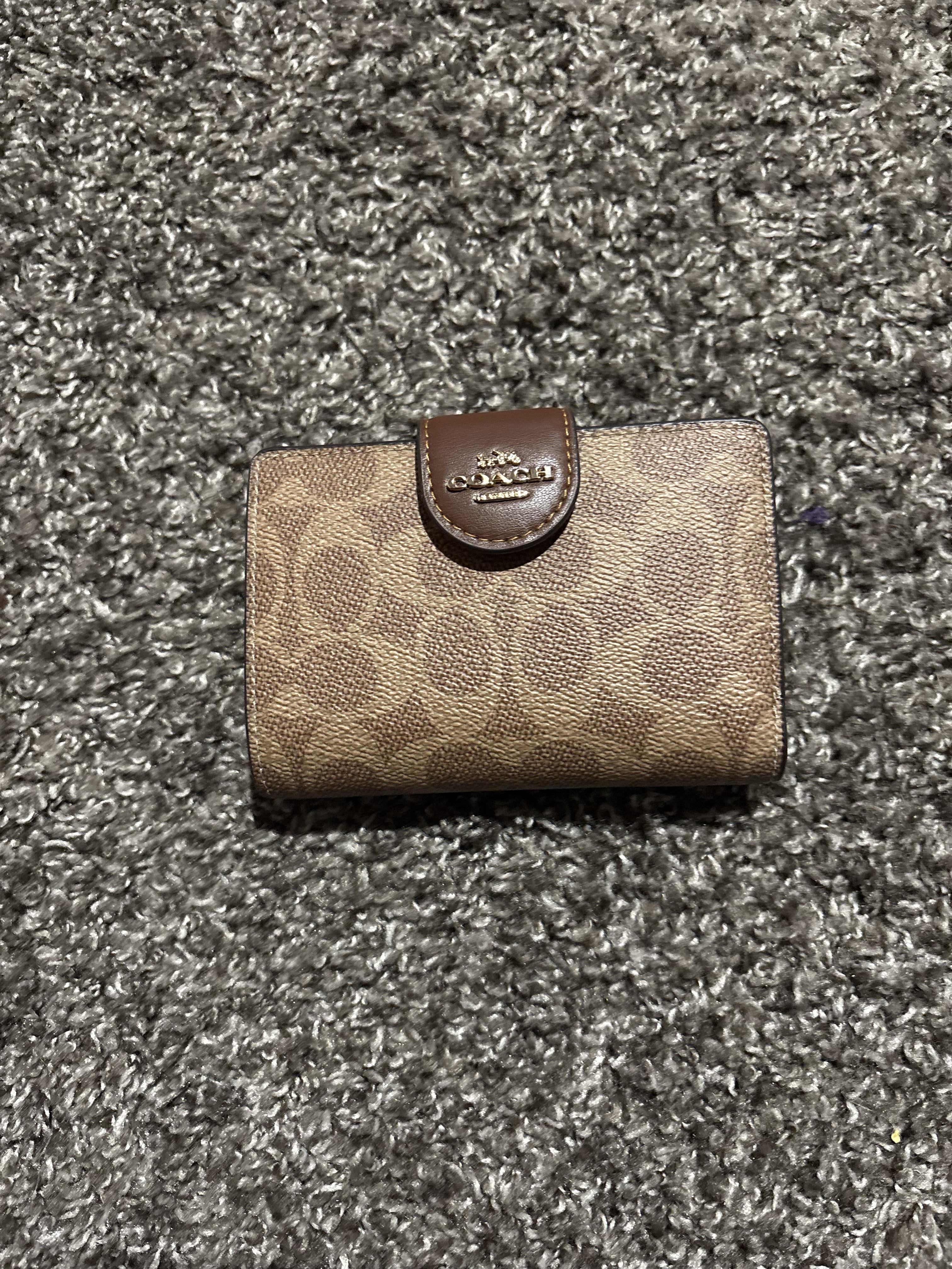 Medium Corner Zip Wallet | Wallets | Coach | COACH®