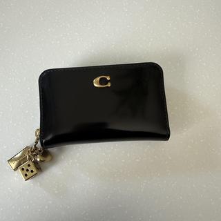Essential Small Zip Around Card Case With Quilting And Heart Print