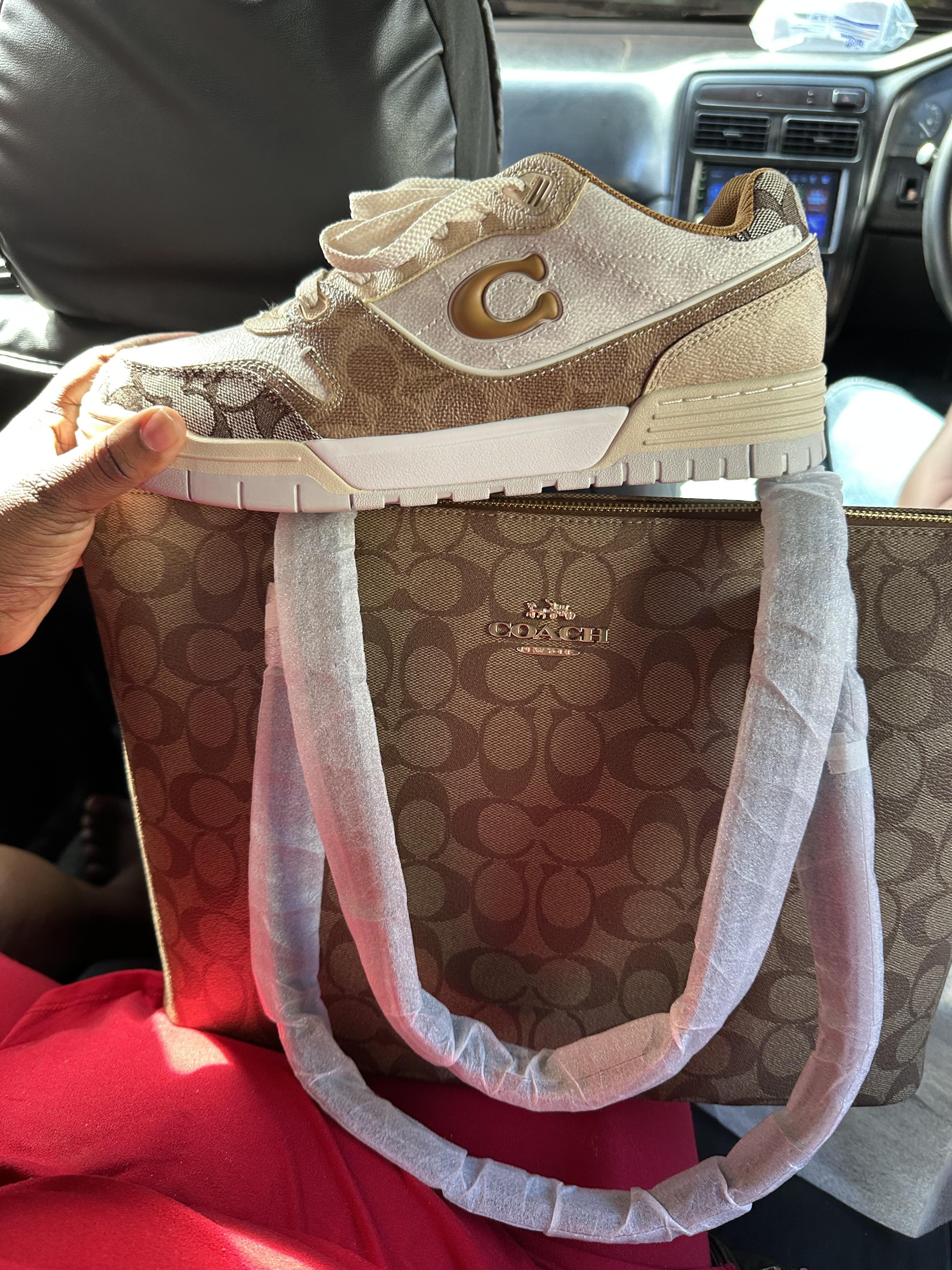 Gallery Tote Bag With Heart Bolt Print | COACH®