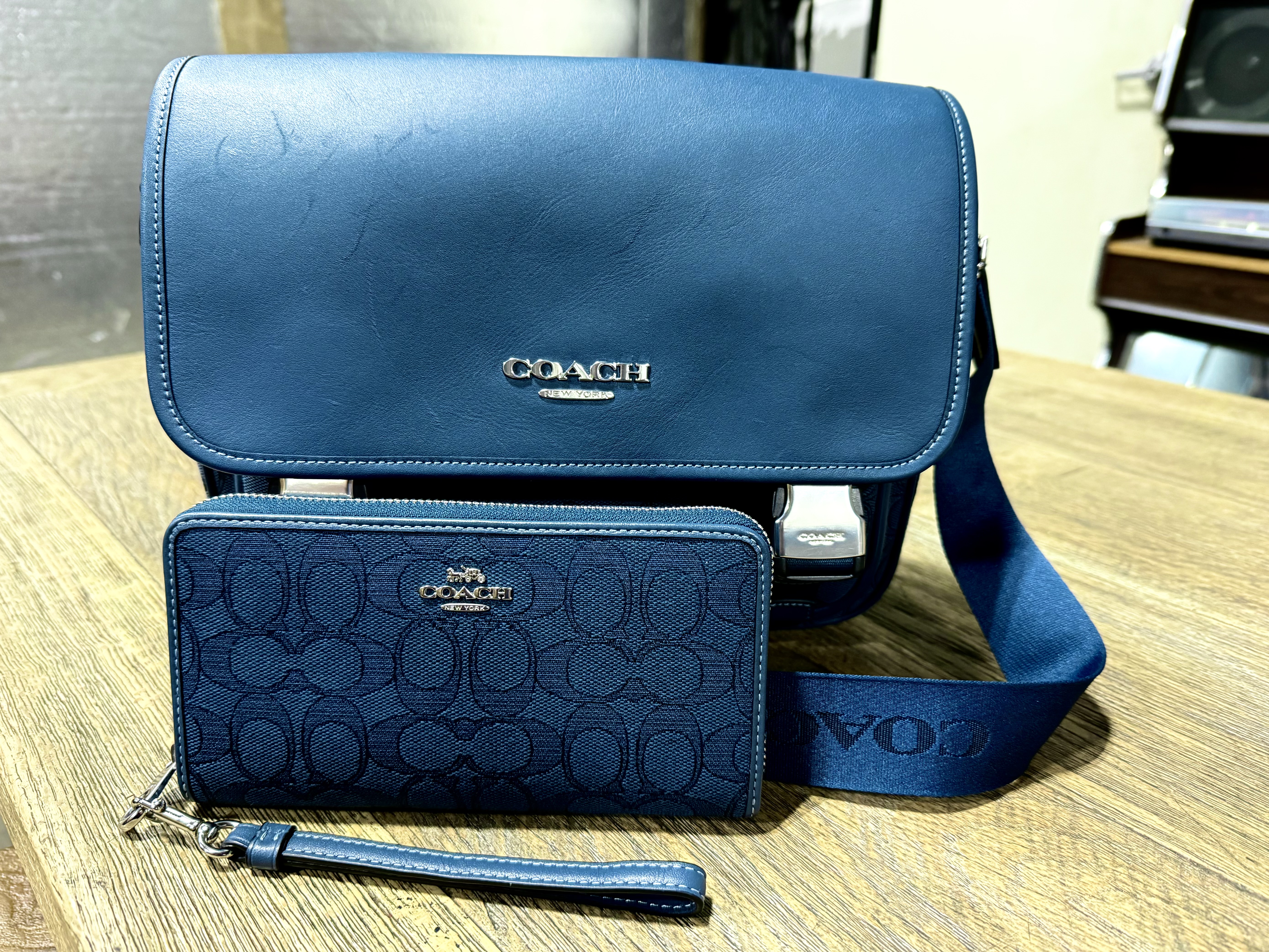 コーチ　レーサー メッセンジャー Nwt Coach MEN'S Racer Messenger In Colorblock Signature Canvas