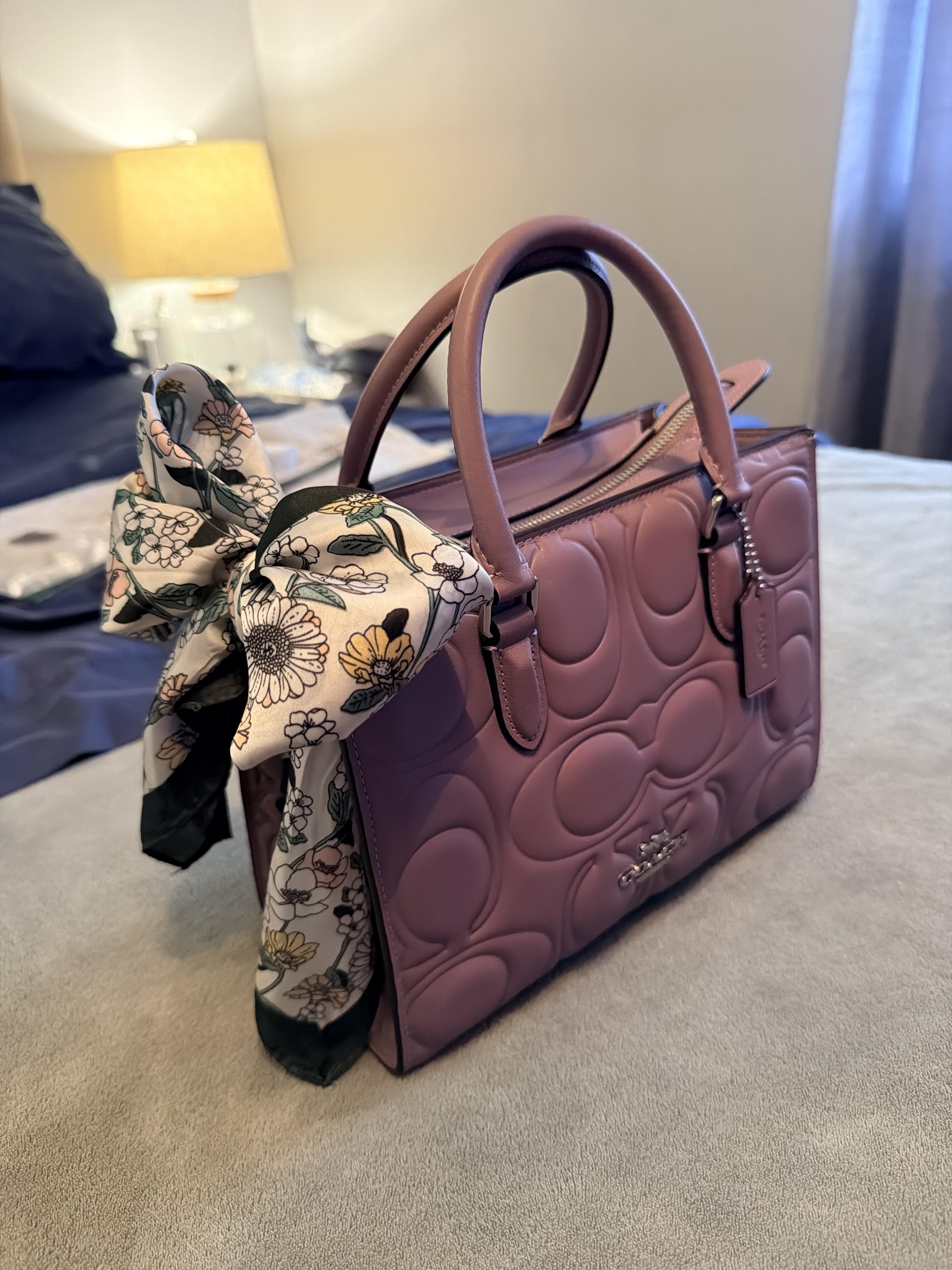 MAGU  COACHバッグ NWT Coach Maggie Tote Bag In Pretty Signature Canvas Chalk/Pink