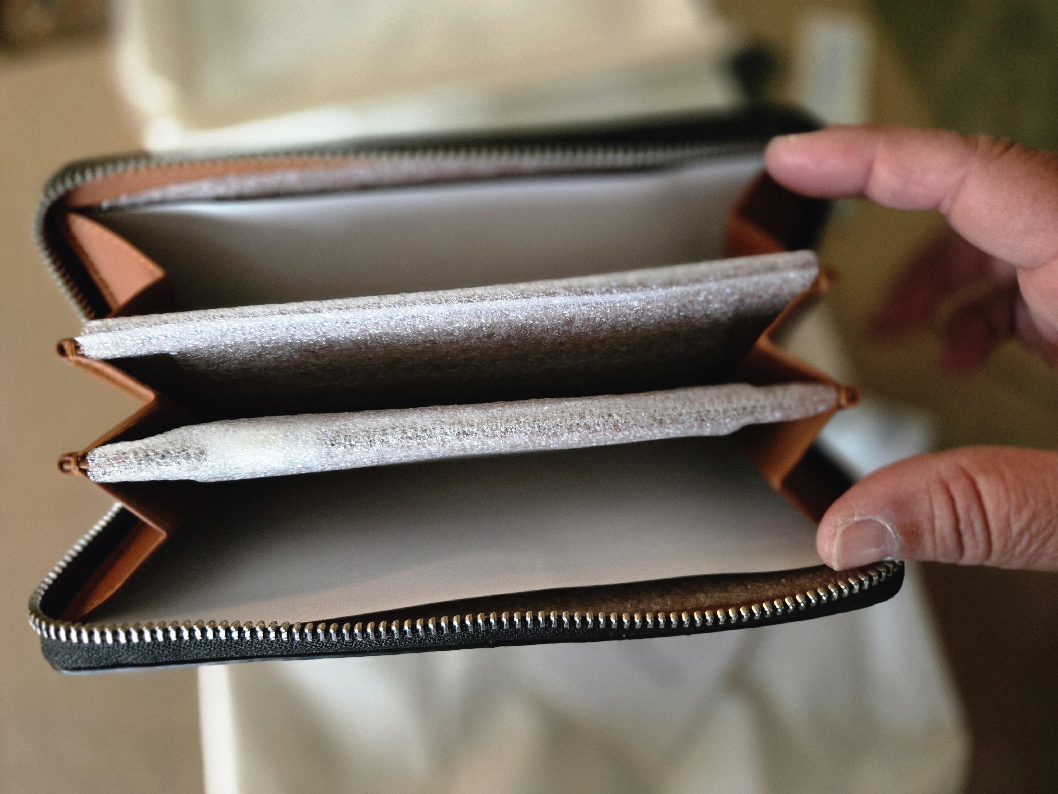 COACH® | Essential Accordion Zip Wallet With Rivets