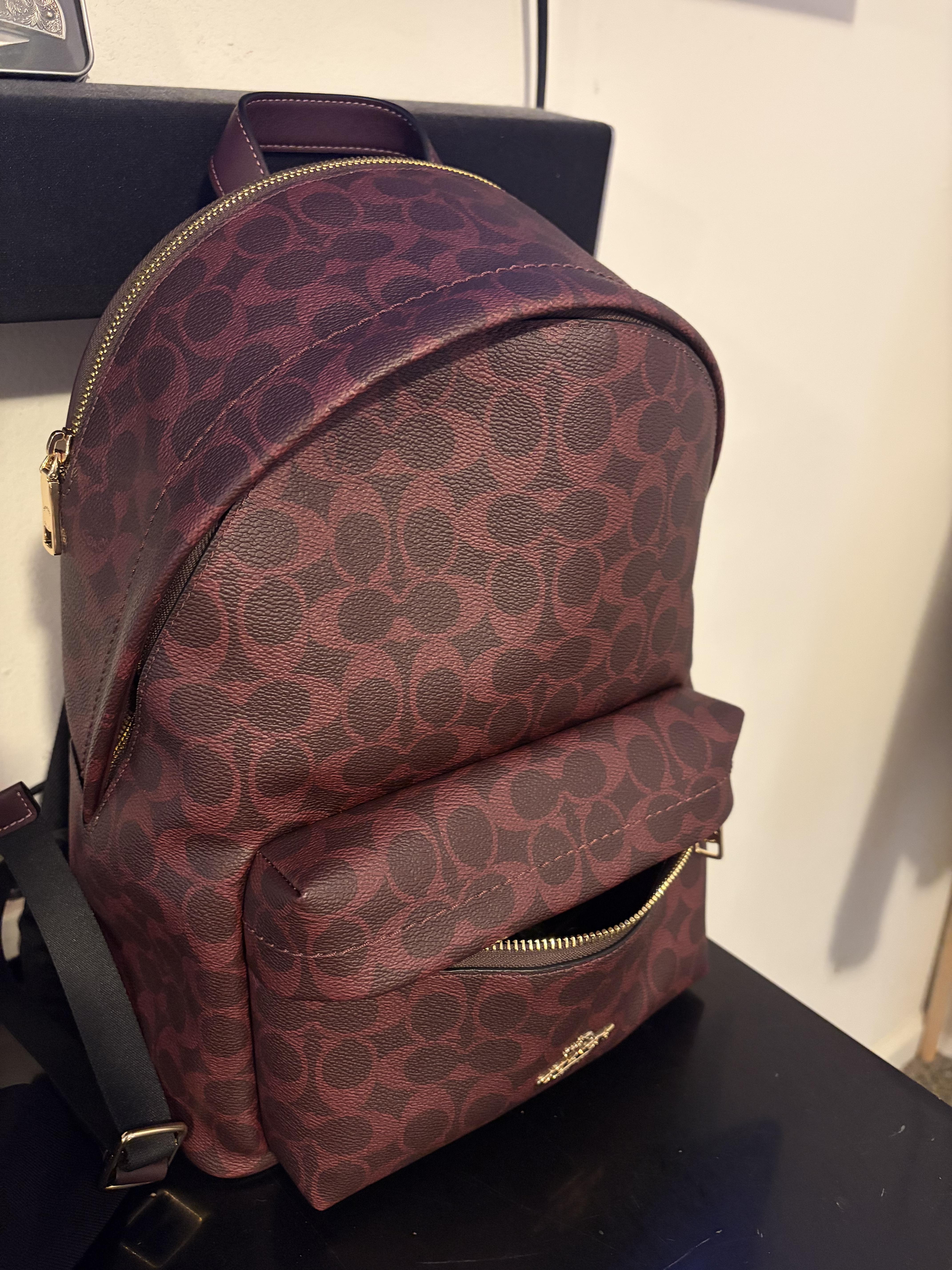 Taylor Small Backpack In Signature Canvas With Charms | Bags