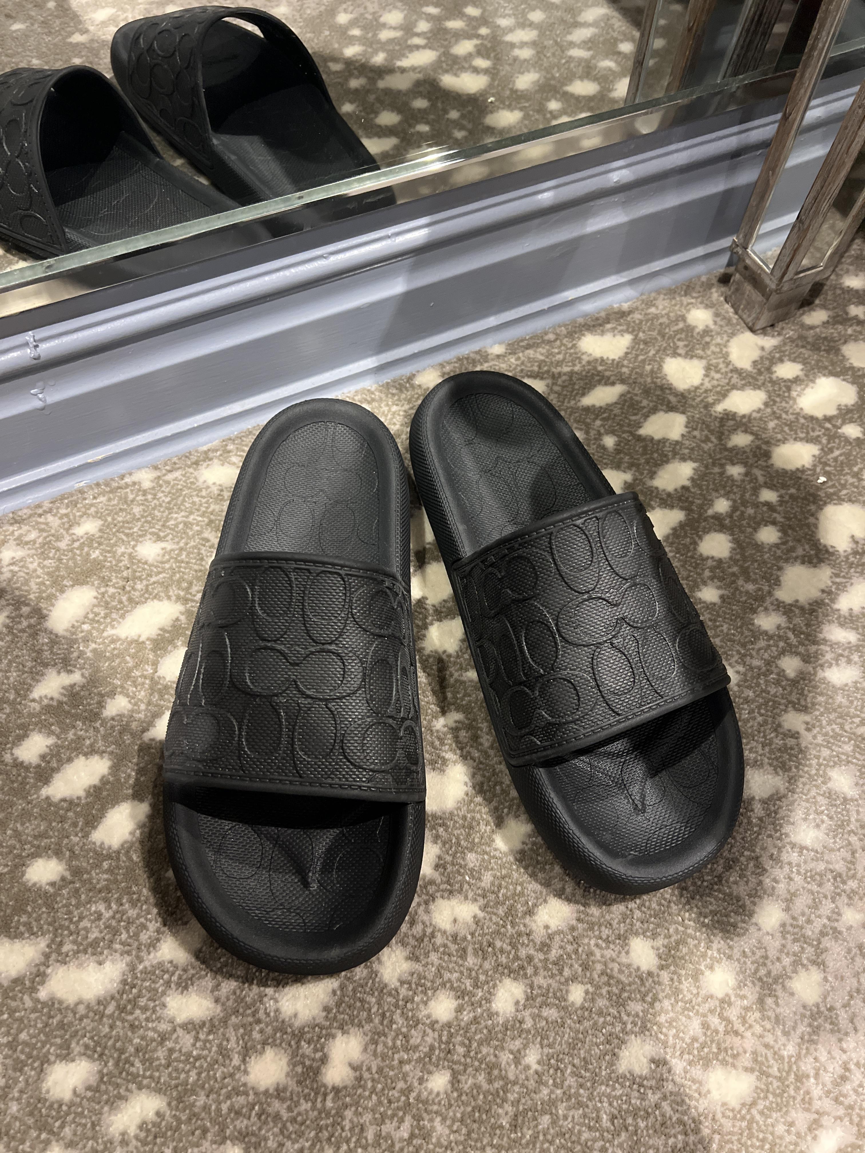 Coach X Peanuts Pool Slide In Signature Canvas With Snoopy Print