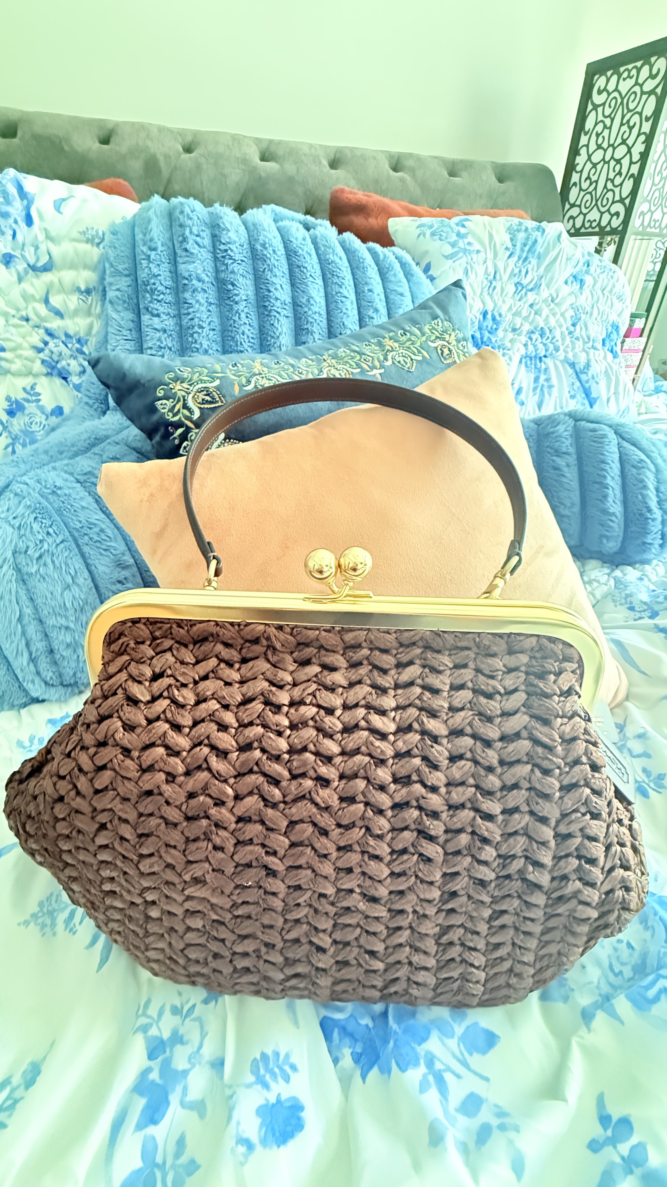 Kisslock Frame Bag 27 | Bags | Coach | COACH®