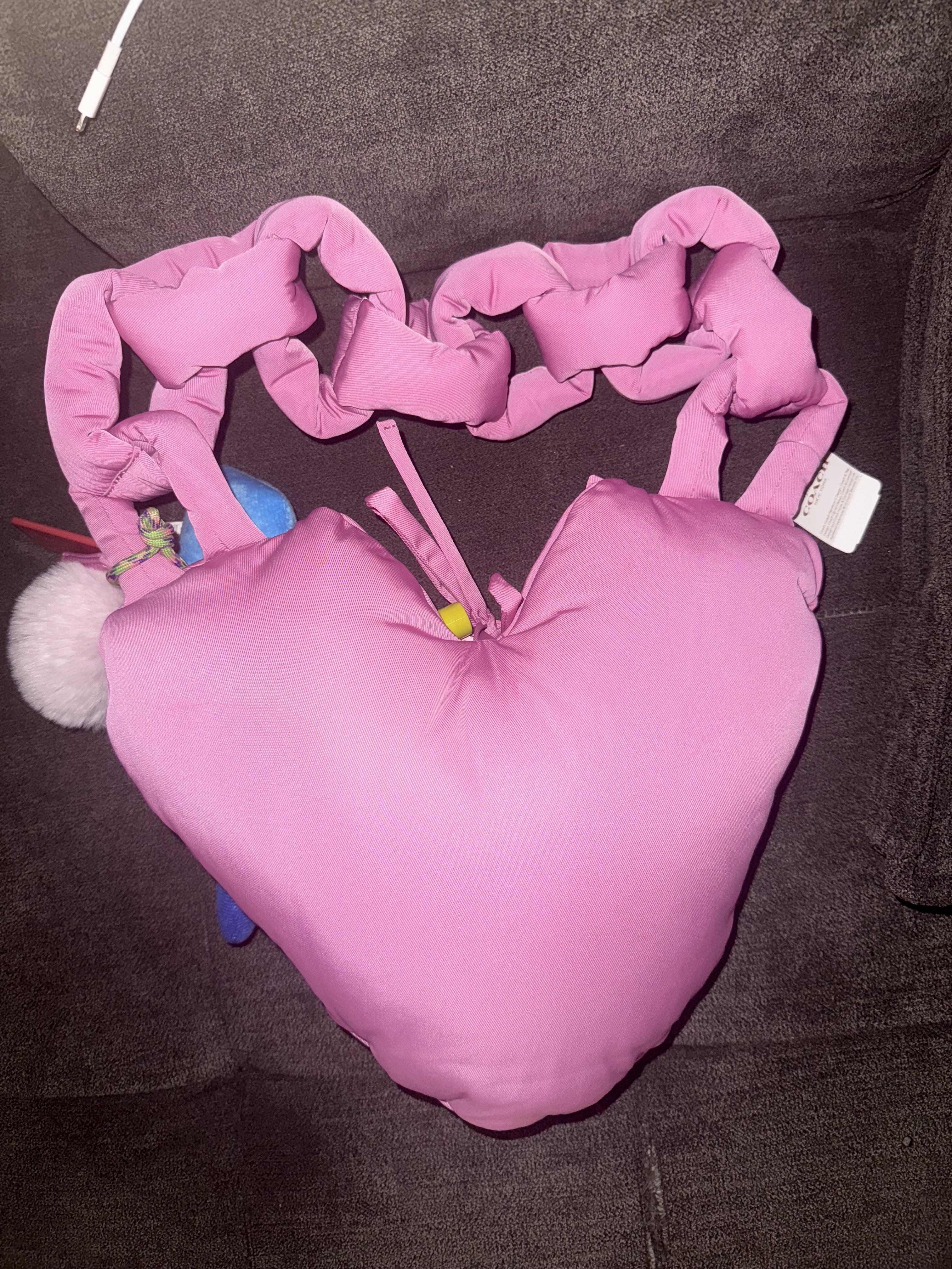 COACH puffy heart ショルダーバッグ Coachtopia Loop Puffy Heart Bag | Coachtopia ™