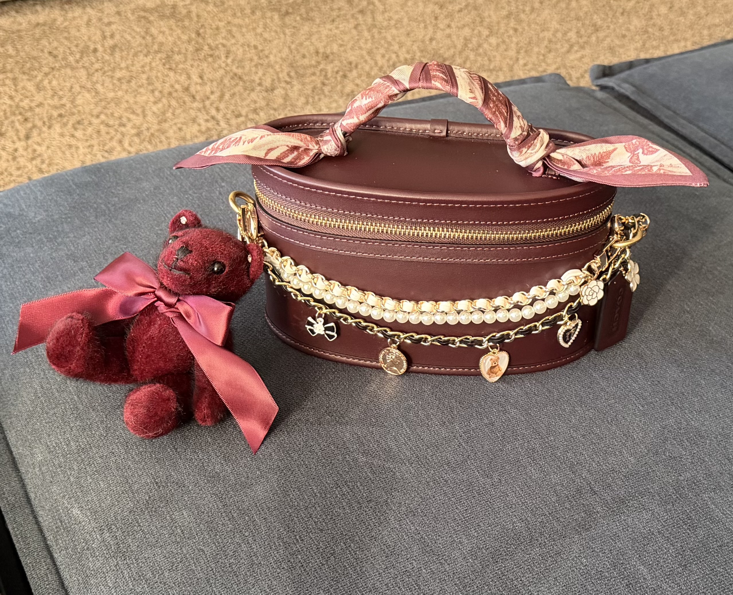 Trail Bag In Crystal Signature Jacquard | COACH®