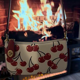 【新品未使用】COACH カーフレザー ペンシルケース　サンバ　オレンジ　箱付き Restored Penn Shoulder Bag | COACH®