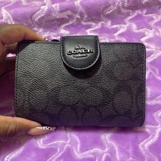 Medium Corner Zip Wallet | Wallets | Coach | COACH®