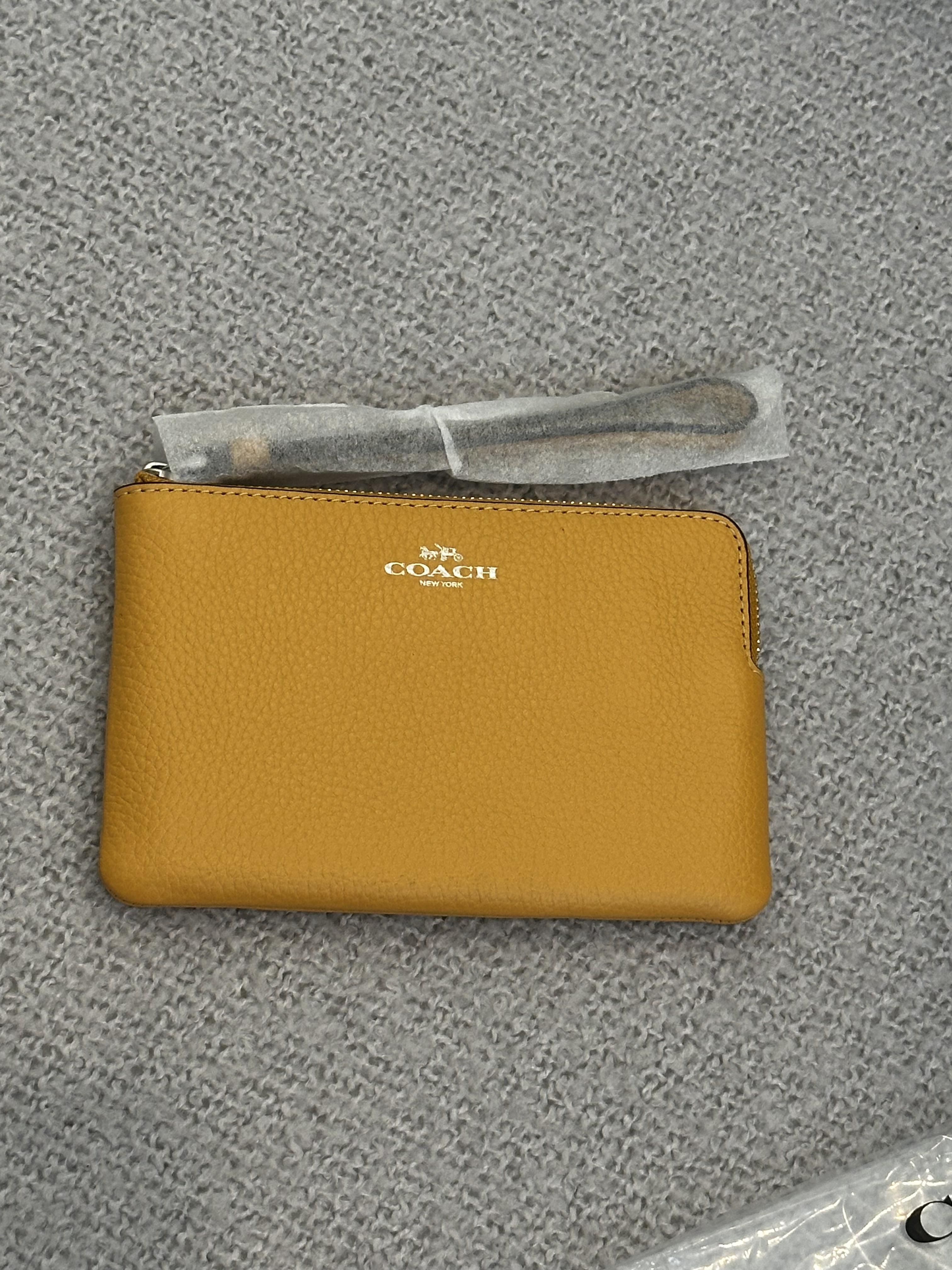 Corner Zip Wristlet In Signature Canvas With Field Plaid Print