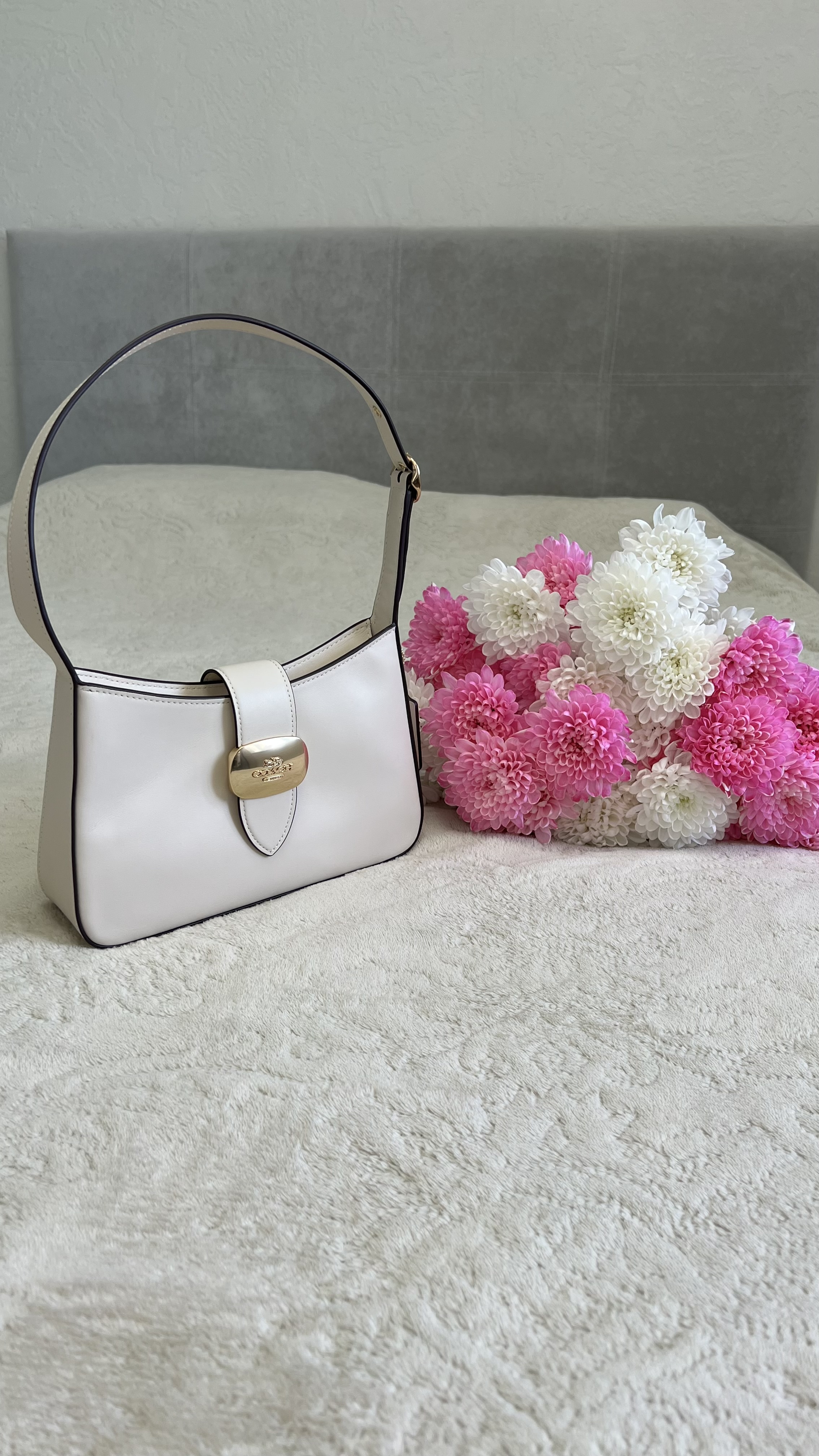 Eliza Shoulder Bag With Zipper Closure | Bags | Coach | COACH®