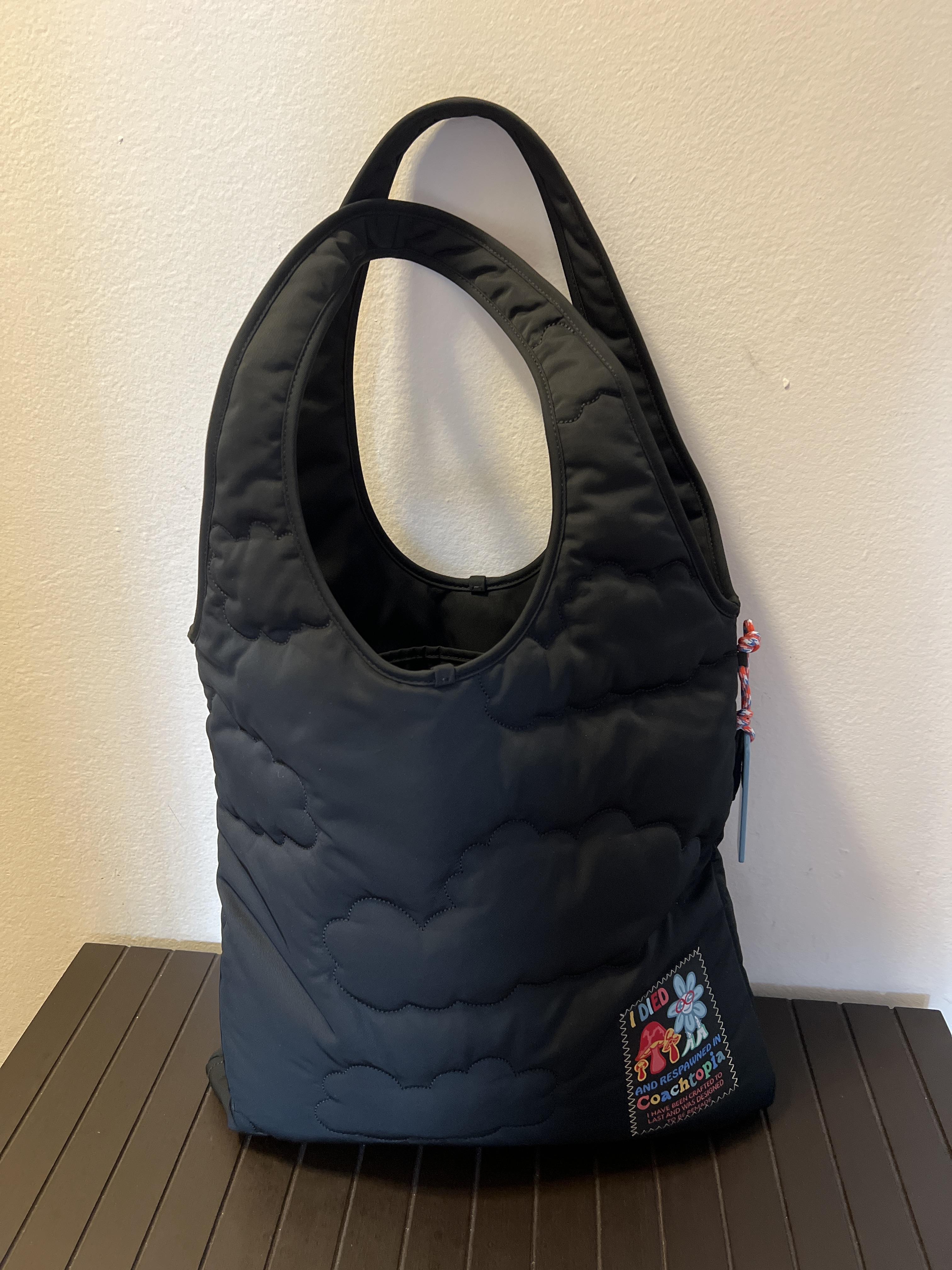 【Coachtopia】Loop Flat Tote With Cloud Quiltingトートバッグ Coachtopia Loop Flat Tote With Cloud Quilting | Coachtopia ™