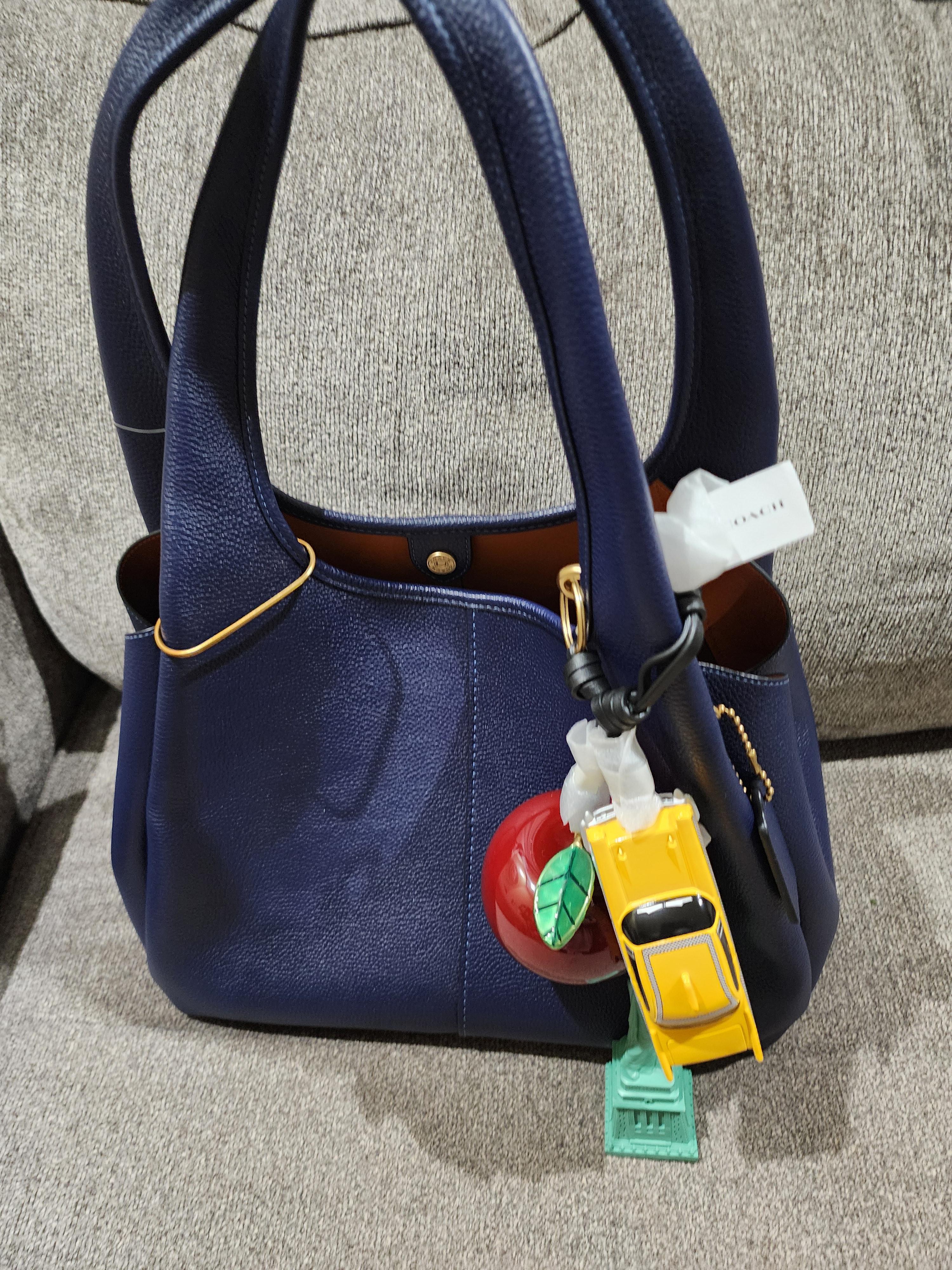 【COACH】Large New York Cluster バッグチャーム ★日本未入荷 COACH® | Large New York Cluster Bag Charm