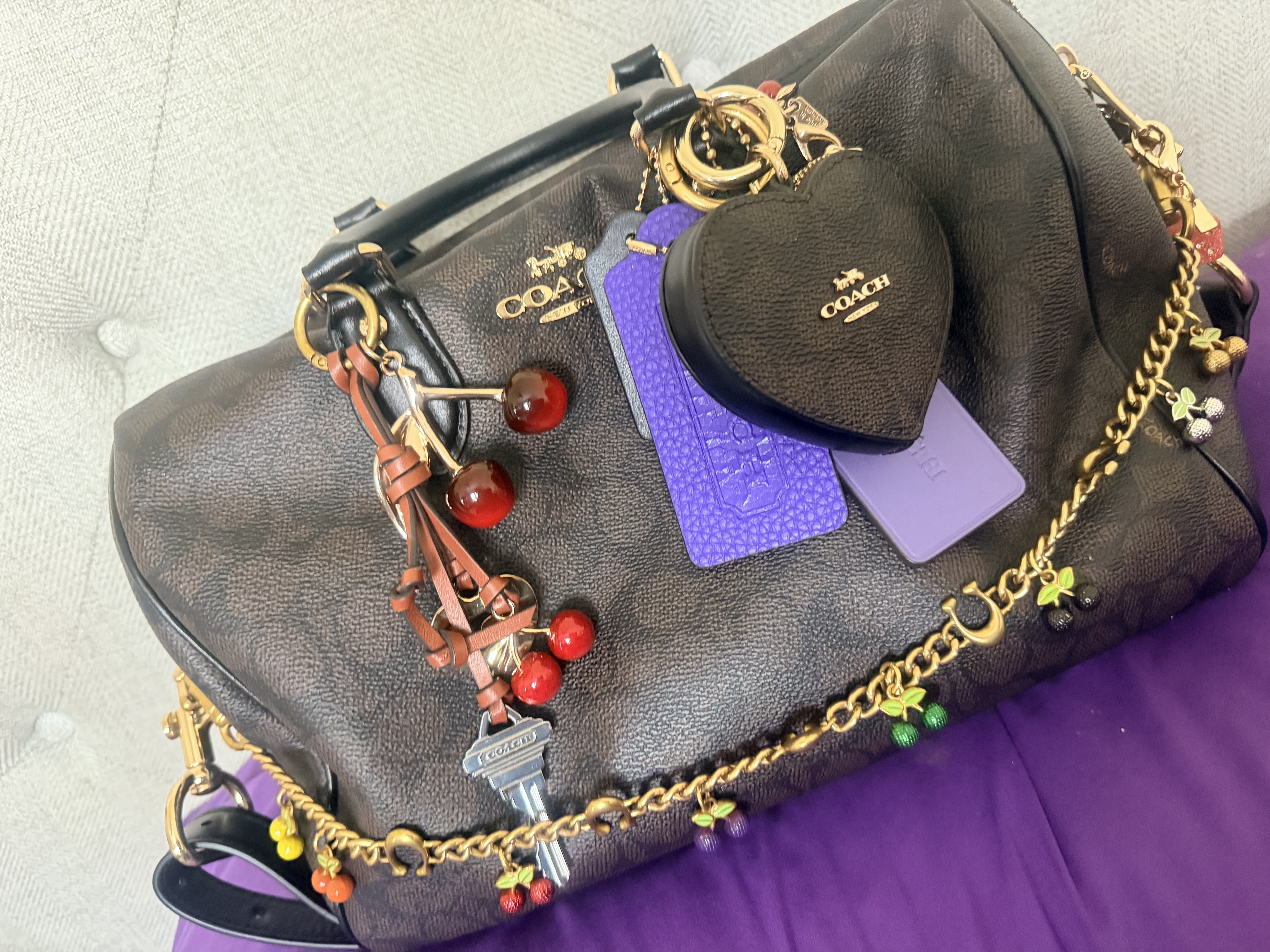 Wristlet And Heart Pouch In Signature Canvas With Charm