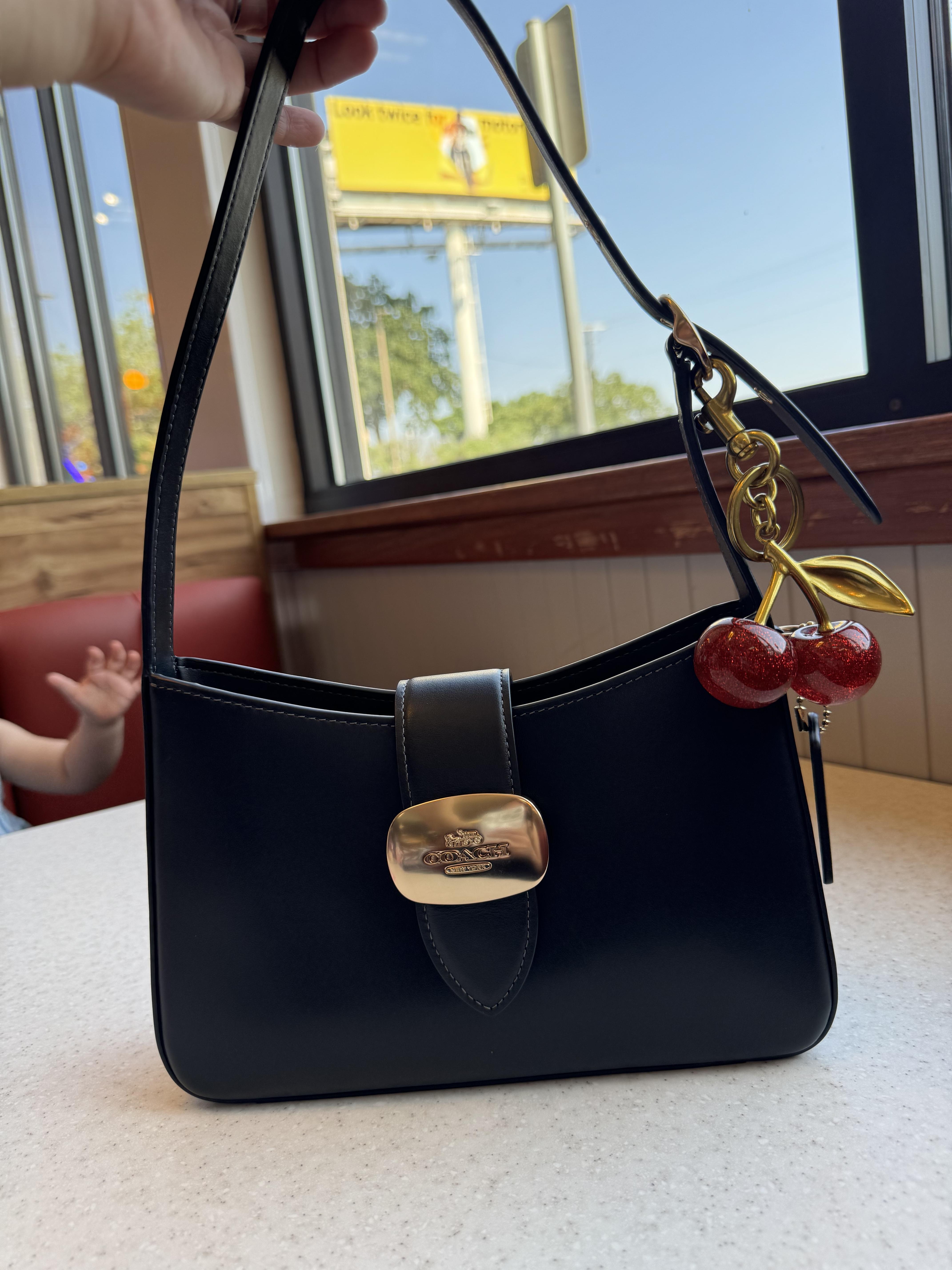 Eliza Shoulder Bag With Zipper Closure | COACH®