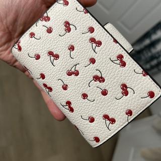 Medium Corner Zip Wallet | Wallets | Coach | COACH®