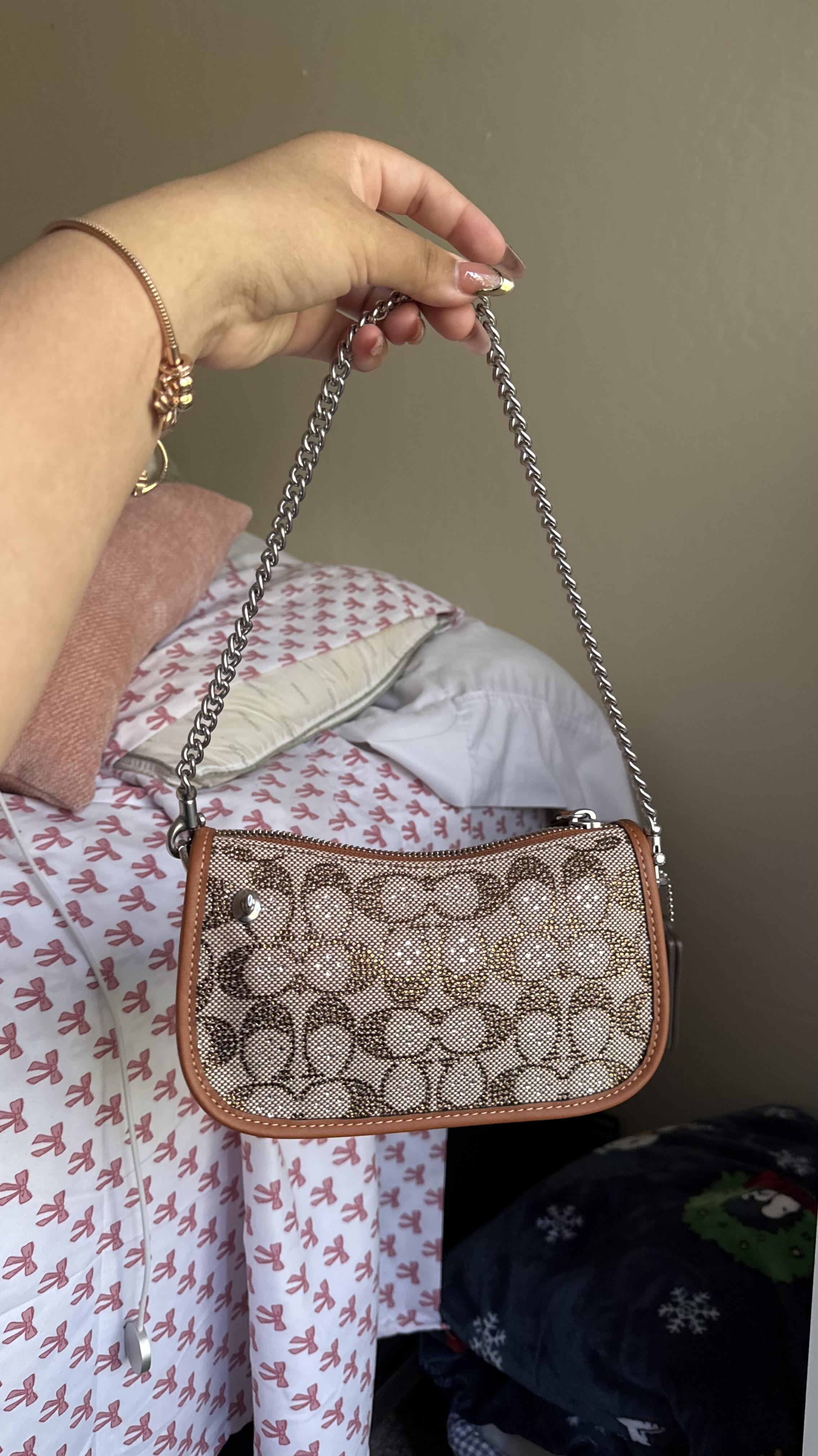 COACH シルバー シーケンス パーティーバッグ COACH シルバー シーケンス パーティーバッグ 公式】フジの