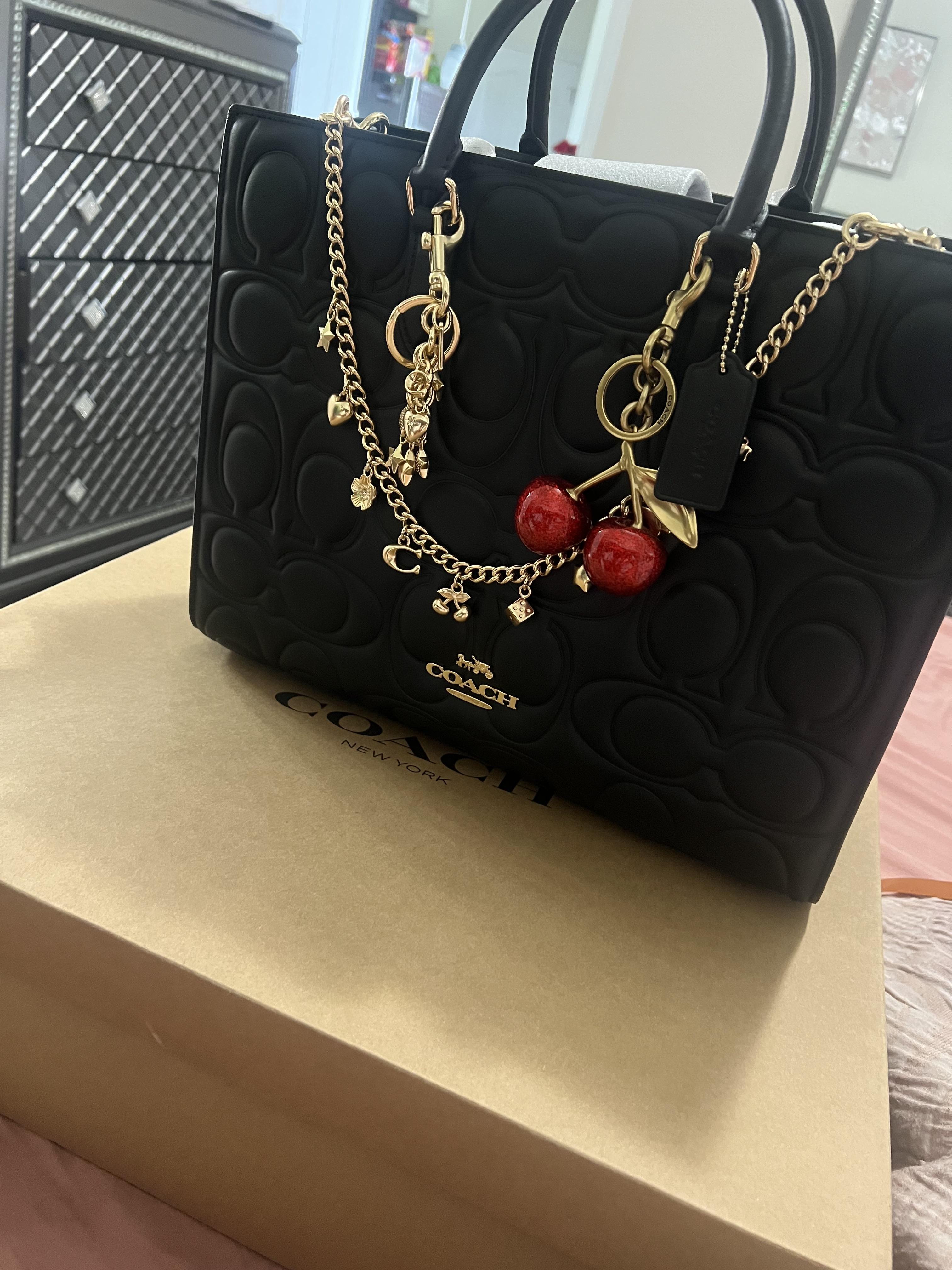 Maggie Tote Bag In Signature Leather | Bags | Coach | COACH®