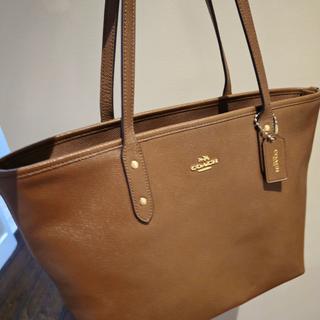 Medium City Tote Bag In Signature Canvas | Bags | Coach | COACH®