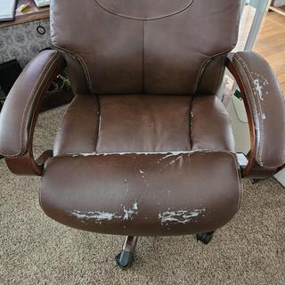 La-Z-Boy Landon Bonded Leather Executive Chair (60028