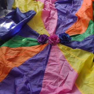 Pretty Flowers sitting in the middle of the parachute.