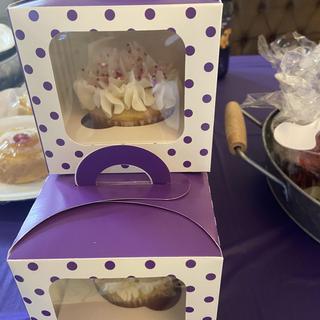 Cupcake to go box