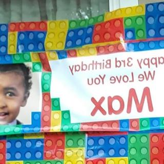 i had taped the banner to the back drop