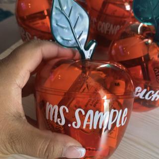 Red apple