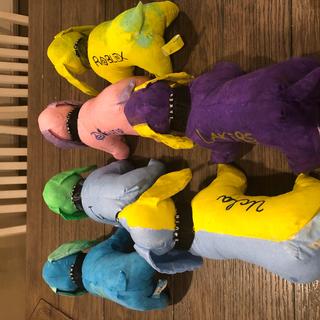 Each PUP has a collar with its name on it!