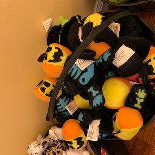Bucket of pumpkin men.