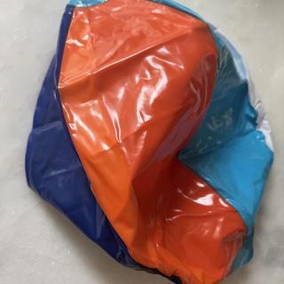 COLOR IS NOT THE SAME.