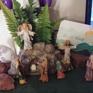 He is RISEN ! 