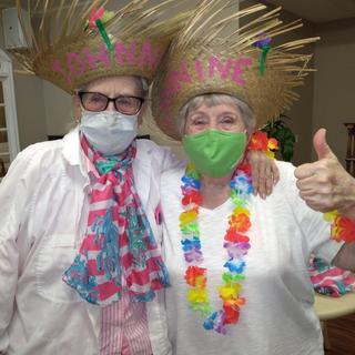 Seniors love to luau!