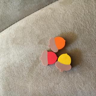 This picture shows the colors pretty accurately .